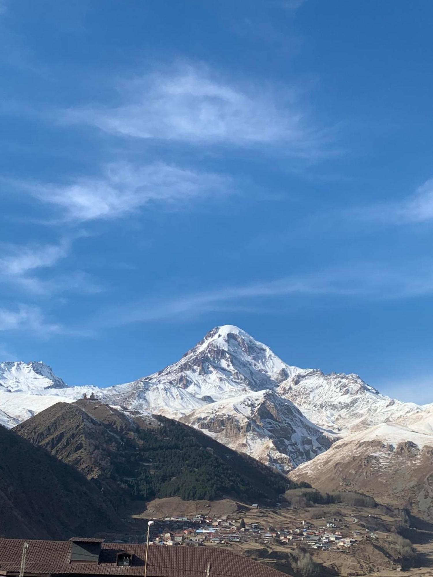 Mate'S Home Kazbegi ภายนอก รูปภาพ
